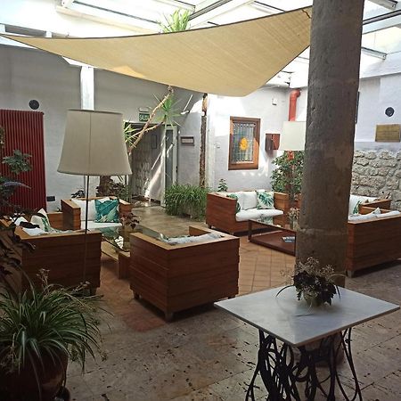 Hotel Casa Del Abad Ampudia Bagian luar foto