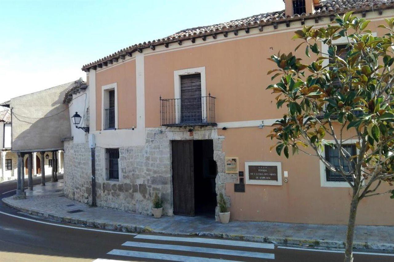 Hotel Casa Del Abad Ampudia Bagian luar foto